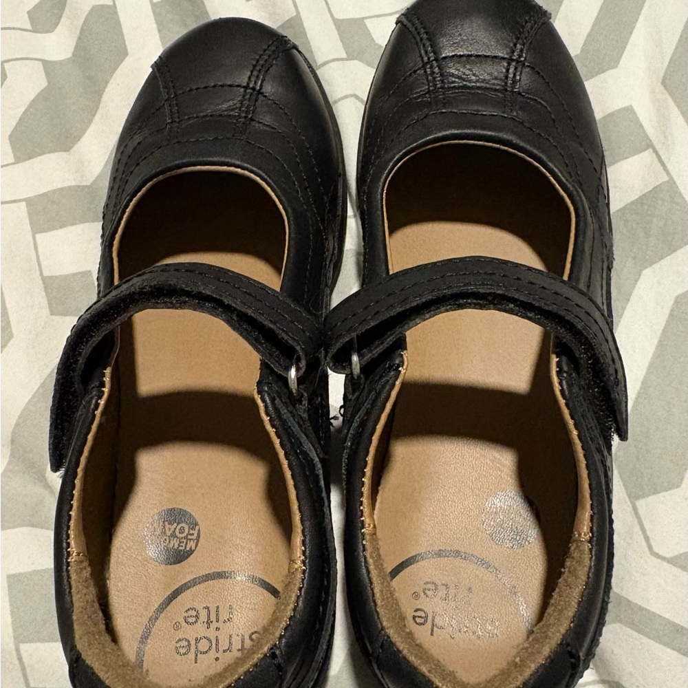 stride rite mary jane shoes